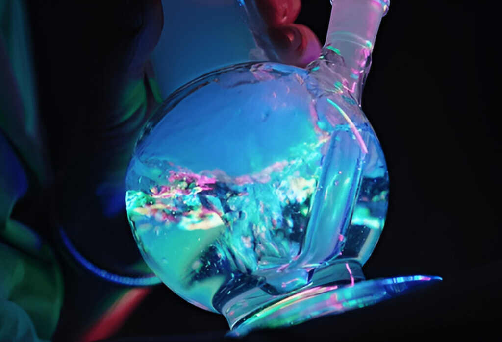 Best Glass Bongs and Pipes Pipe King LLC LA Wholesale Smoke Shop and accessories