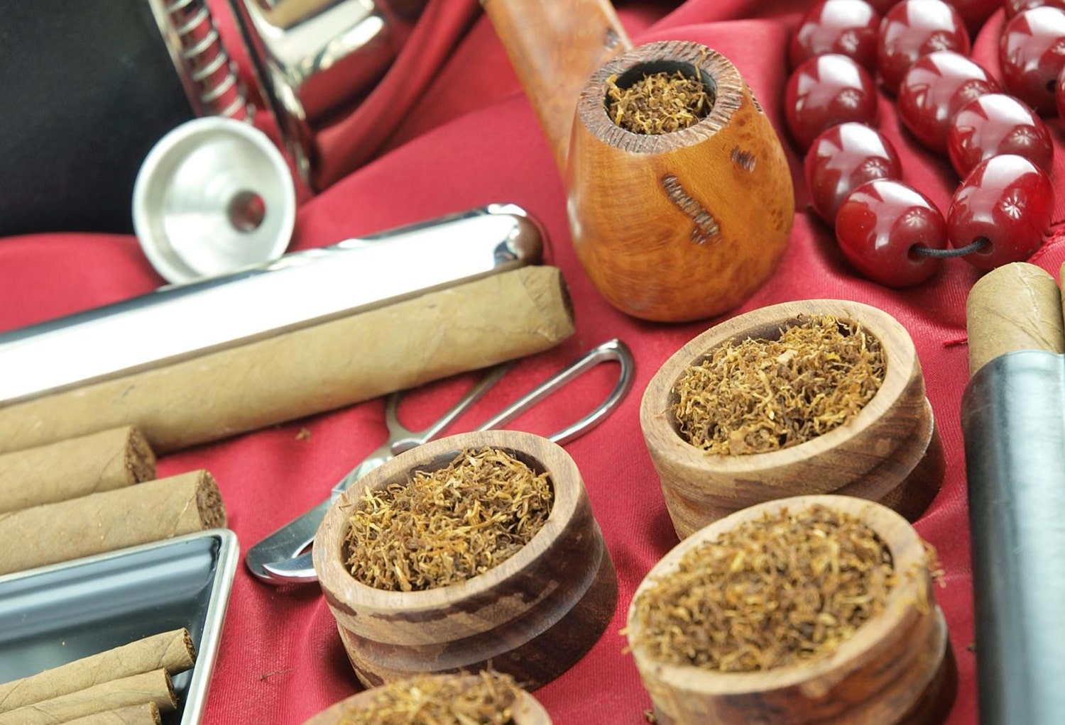  Smoking Wholesale Products: How Pipe King Can Elevate Your Smoke Shop